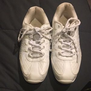 Chasse cheering sneakers sz 8